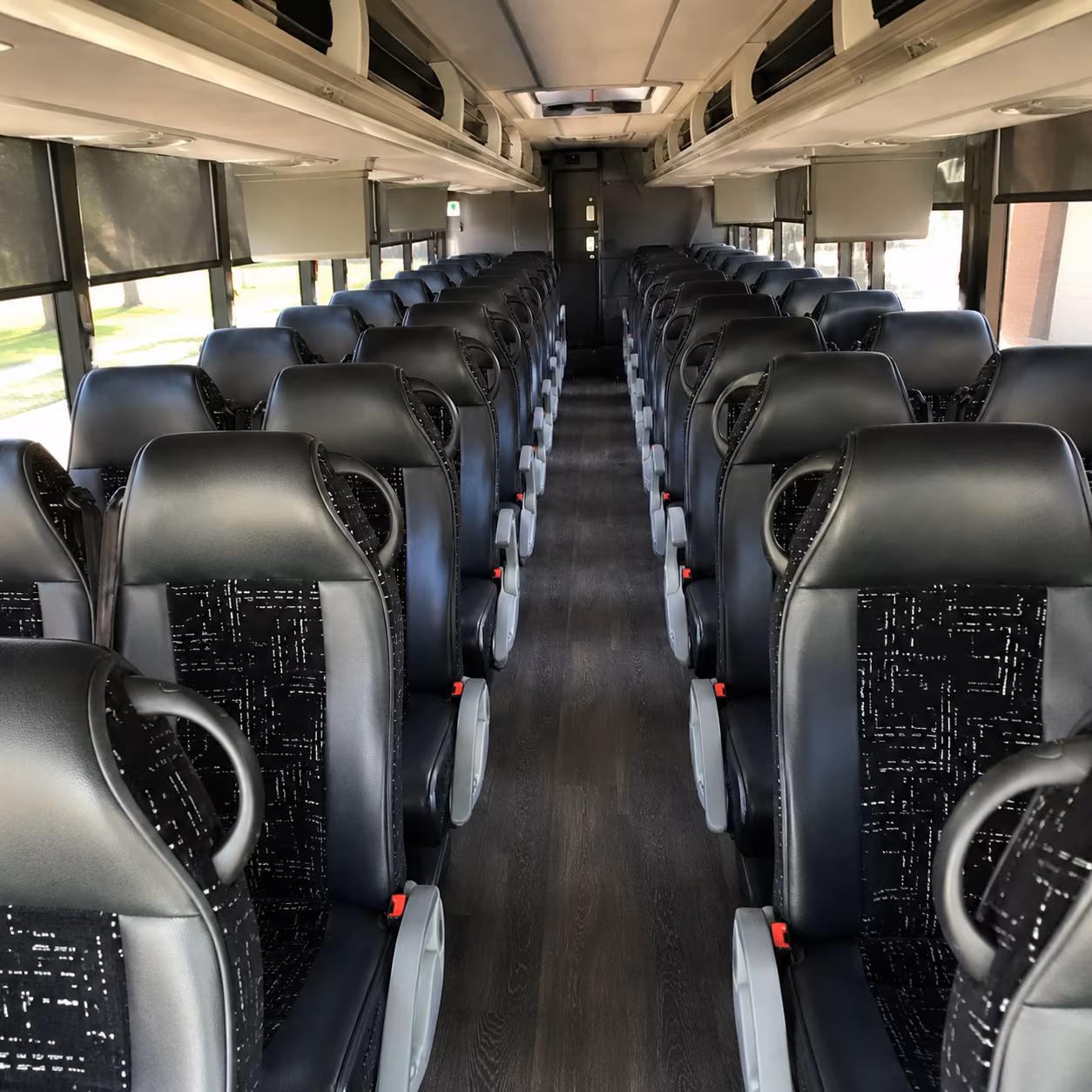 charter buses for large group arrivals at lax conventions sports teams tour groups