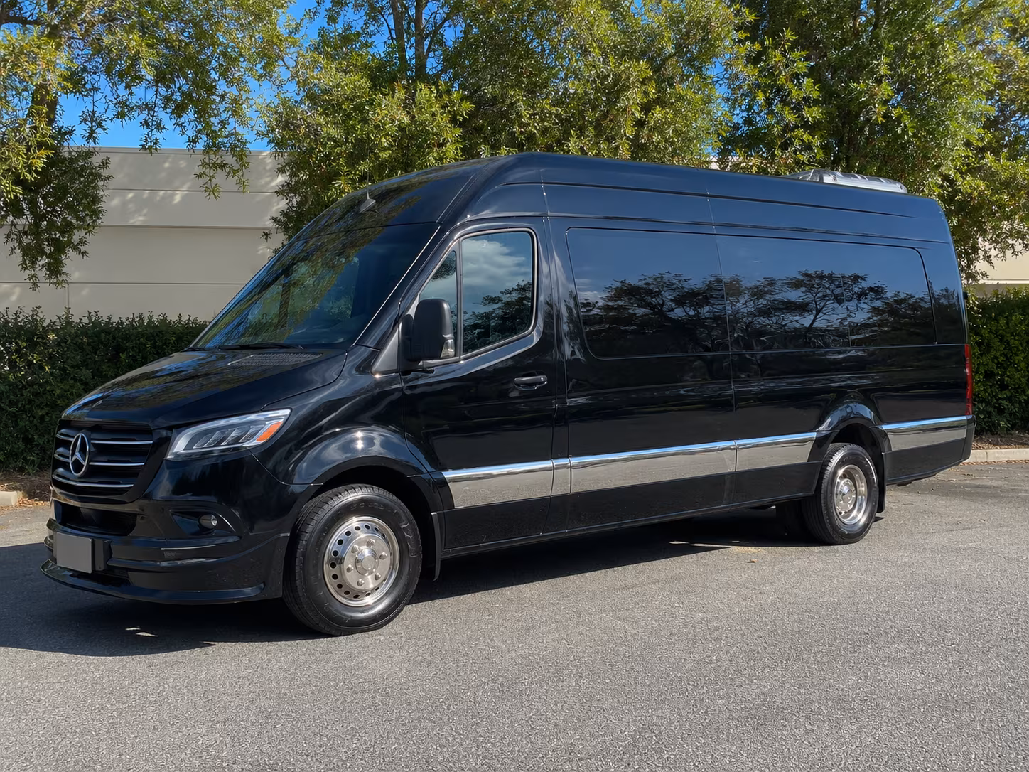 easily book transportation for your next airport transfer 2