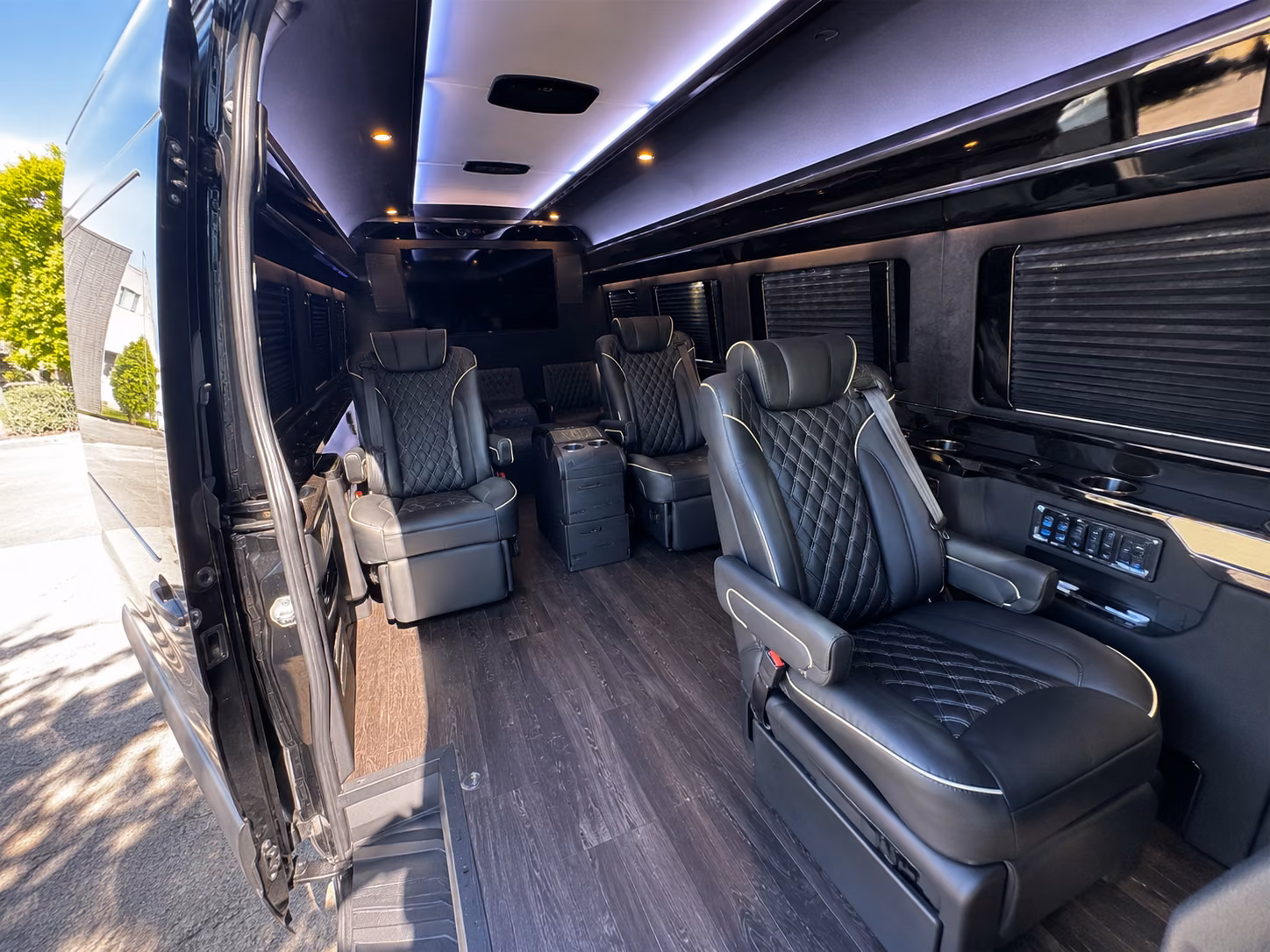 easily book transportation for your next bachelor or bachelorette party 2