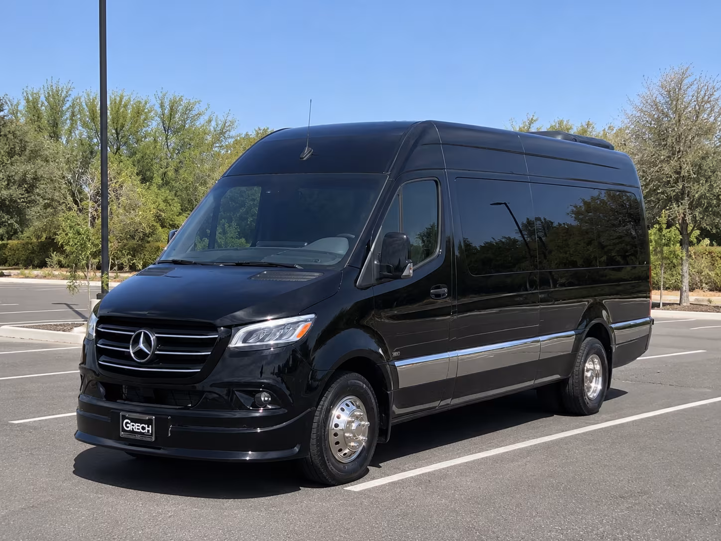 employee shuttle buses for hawthorne companies of every size