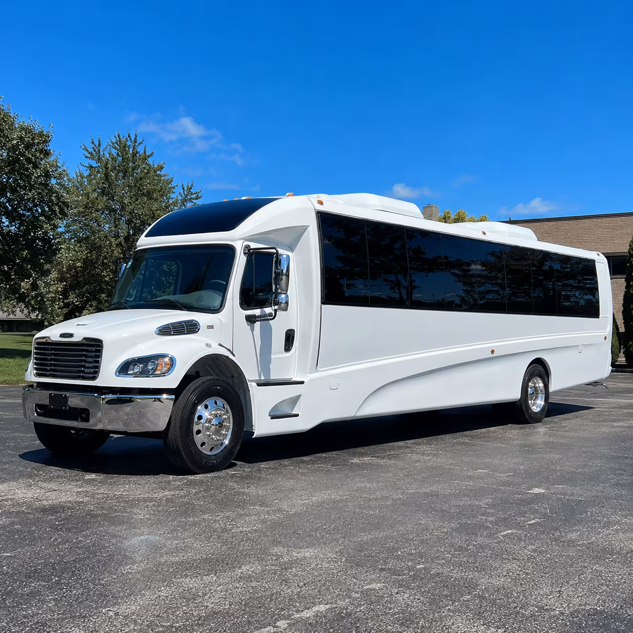 hawthorne 20 passenger minibus